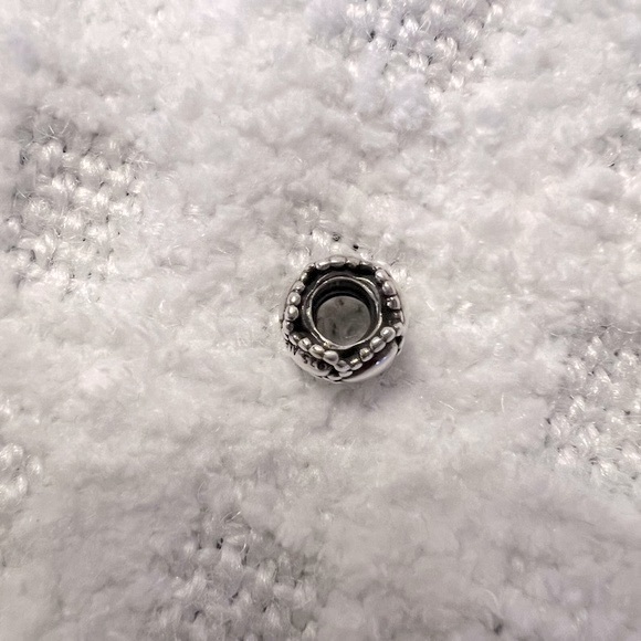 DISCONTINUED Pandora Everlasting Love Charm - Picture 4 of 6